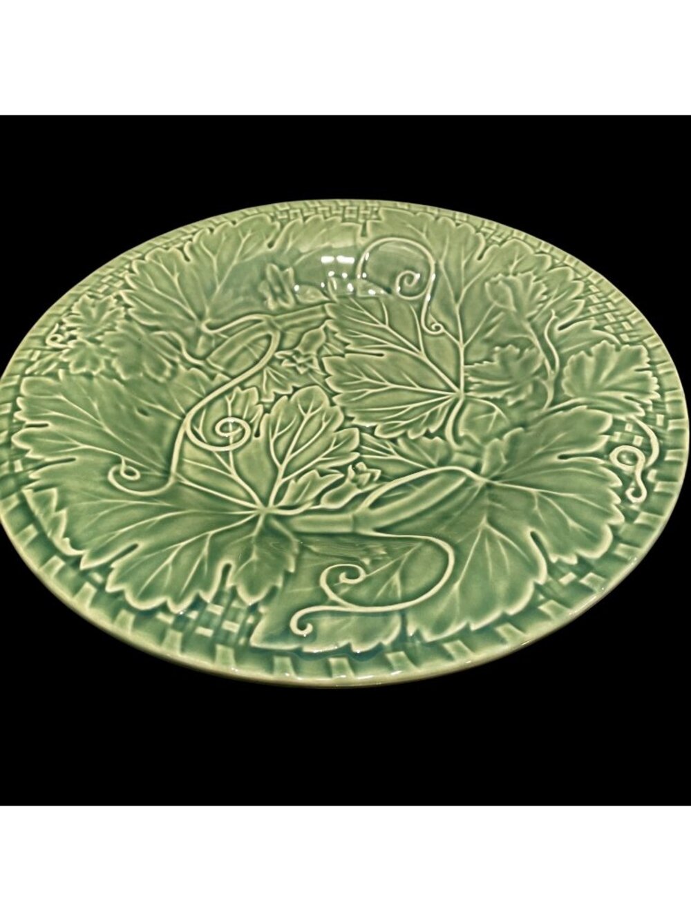 Bordallo Pinheiro Green Majolica Leaf Plater 12 inch